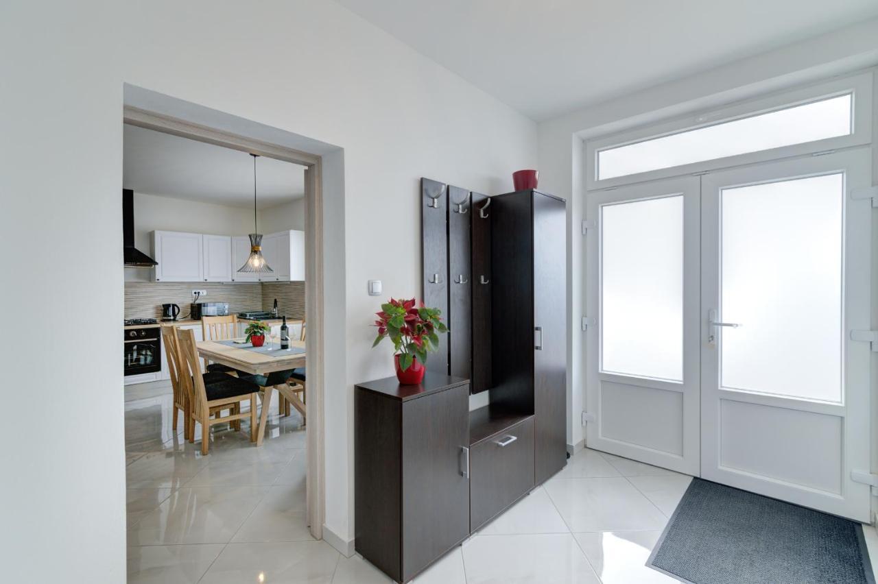 Apartment Luka Senj  Exteriör bild